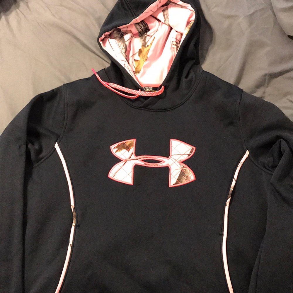 Under armour camouflage sweatshirt